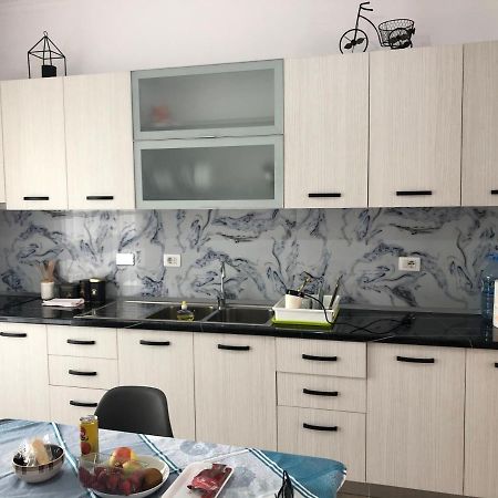 Rent Room Vlora Buitenkant foto